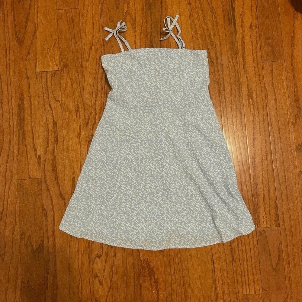 Girls Floral Light Blue Sundress Tie Strap Dress Size Medium Summer Casual